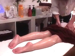 Hottest Japanese model Yuuna Hoshisaki in Horny Massage JAV video