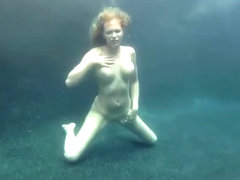 Alexia Rae underwater